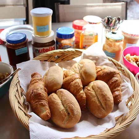 Casa O Futuro Alojamento de Acomodação e Pequeno-almoço 4*